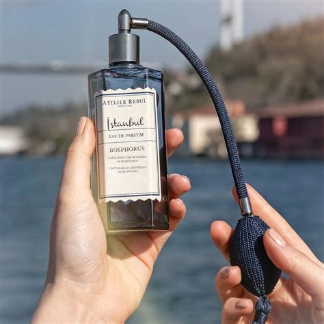 Istanbul Bosphorus Atelier Rebul Parfum Een Nieuwe Geur Voor Dames En