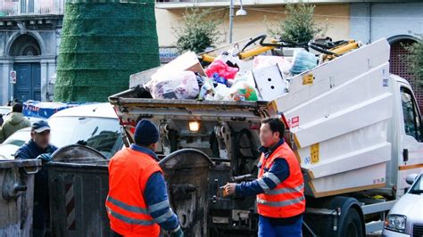 Asìa Napoli 2022 il bando di concorso per 500 operatori ecologici