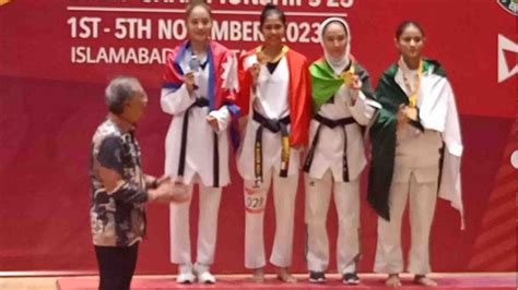 Ni Kadek Heni Raih Medali Emas Di Kejuaraan Taekwondo Asia 2023