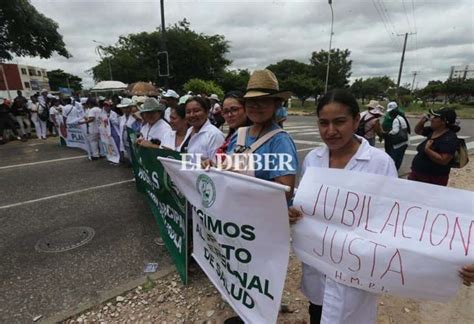 Santa Cruz Médicos mantienen alerta de paro de 72 horas contra la ley