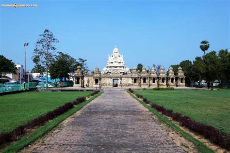 Kailashnath Temple TrampTraveller