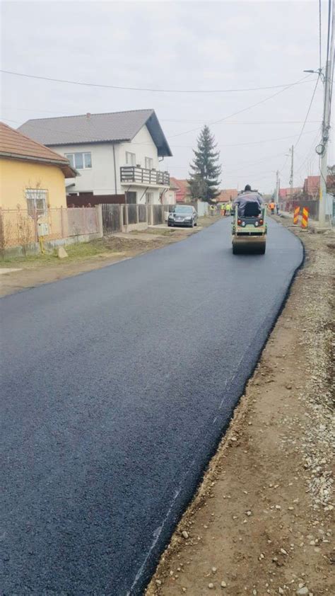 FOTO Asfaltare pe o stradă din Sâncraiu de Mureș Stiri din Mures