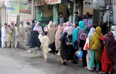 راولپنڈی جامع مسجد روڈ پر واقع قدیمی ہوٹل کی جانب سے مستحق افراد میں