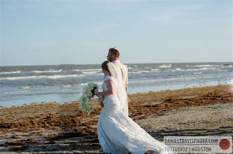 GALVESTON BEACH WEDDING - DANIEL T DAVIS - DESTINATION WEDDING PHOTOGRAPHER