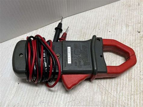 Fluke 30 Clamp Meter Ac Volts Amps Ohms Missing Battery Cover Black