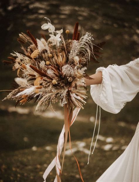 37 Beautiful Dried Flower Wedding Bouquets Weddingomania