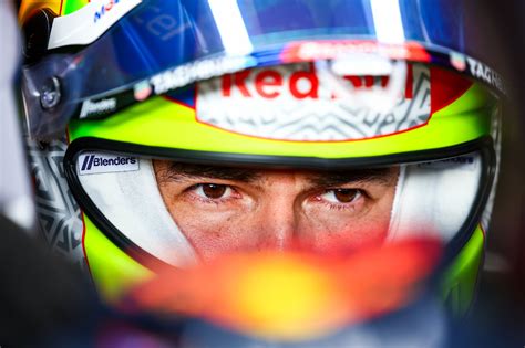 Checo Pérez pide a la afición mexicana que apoye a todo el equipo de