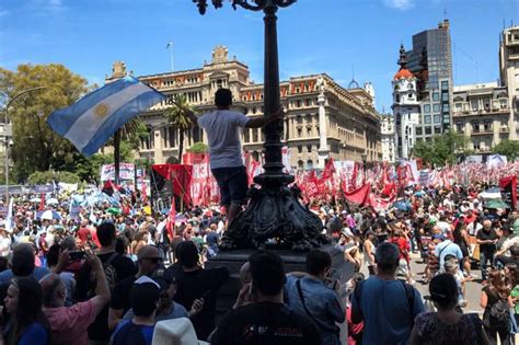 Marcha Contra El Ajuste De Javier Milei La Cgt Las Cta Y