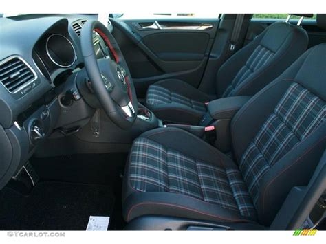 Interlagos Plaid Cloth Interior 2011 Volkswagen Gti 4 Door Photo 37635976