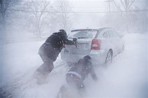 Photos Intense Snowstorm Hits Mass — And Then Hardy New Englanders Dig Out Wbur News