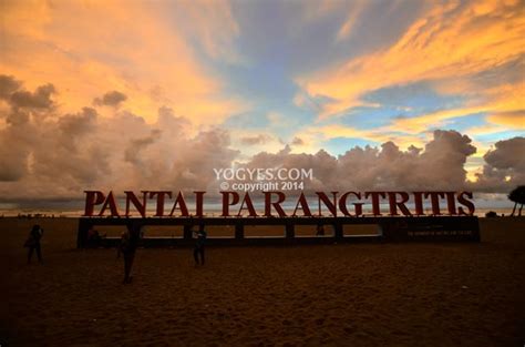 Tahun Baru Di Parangtritis Menikmati Pergantian Tahun Dengan Ekonomis
