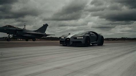 Duelo épico Bugatti Chiron vs Jet militar quién ganará