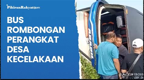 Bus Rombongan Perangkat Desa Kecamatan Di Kabupaten Serang Kecelakaan