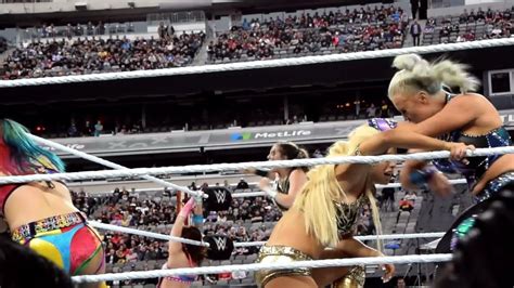 Wwe Wrestlemania Kick Off Show The Women S Battle