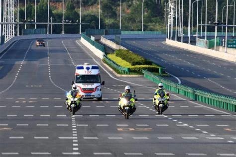 广西交警铁骑为“救命肝脏”护航！争分夺秒完成生命接力 中国长安网