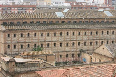 El Arquitecto Impenitente LA CARCEL ENCARCELADA MANUAL DE URGENCIA