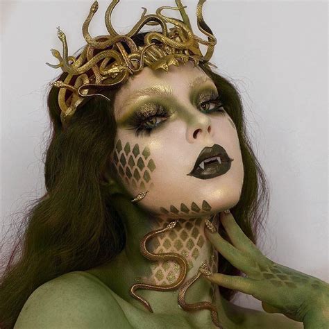 Medusa Halloween Costume Amazing Halloween Makeup Halloween Makeup