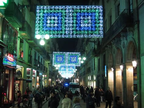 Where Is Darren Now?: Christmas Lights In Barcelona