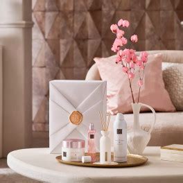 COSMETIC SET RITUALS THE RITUAL OF SAKURA RENEWING COLLECTION SET