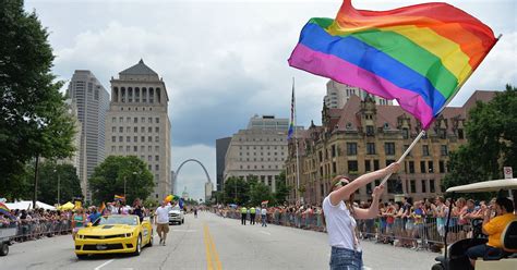 Lgbtq Cardinals Fans Rejoice St Louis Brings Back Pride Night Outsports