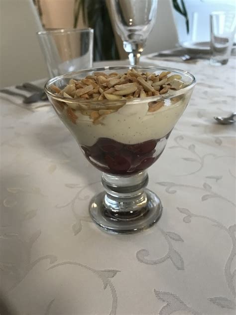 Mascarpone Kirsch Mandel Dessert Von Laurastorten Chefkoch