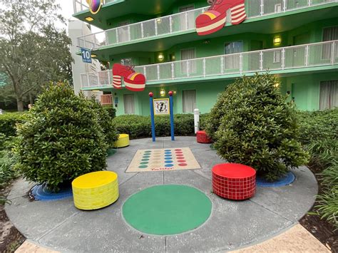 Disney S Pop Century Resort Review Best Value Hotel Skyliner Access