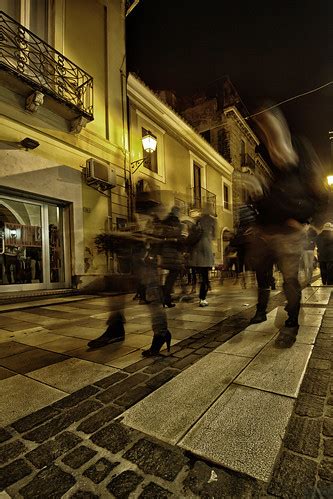 Alieni distratti Long Exposure in corso Manthonè Pescara Lu X