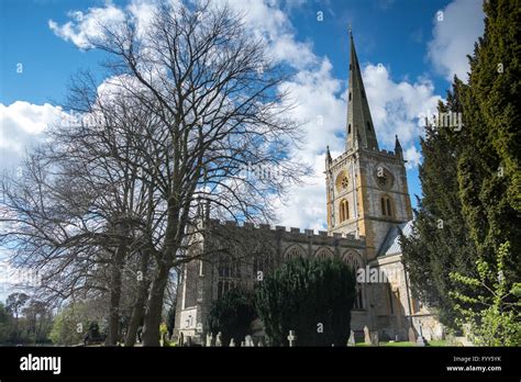Holy Trinity Church And River Avon Stratford Upon Avon Warwickshire