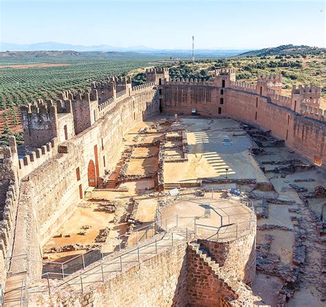 As Es El Castillo M S Antiguo De Espa A Y Est En Andaluc A Foto