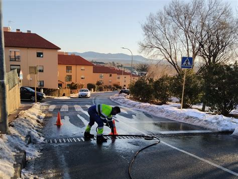 El Ayuntamiento refuerza la limpieza de imbornales y desagües