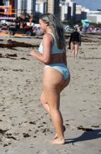 Iskra Lawrence Shows Off Her Famous Curves In A Blue Bikini On The Beach In Miami