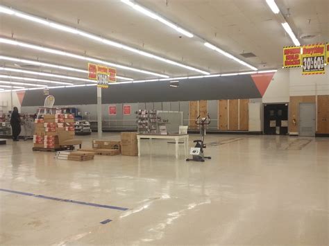 Closing Big Kmart interior | Big Kmart #3122 (95,810 square … | Flickr