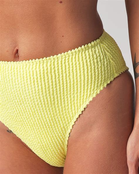 Riachuelo Biqu Ni Calcinha Hot Pant Textura Amarelo Dript By Riachuelo