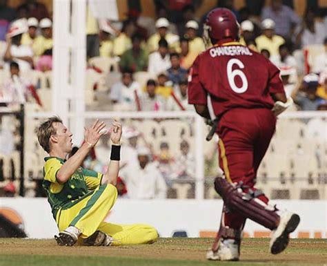 Brett Lee Evades A Ferocious Hit From Shivnarine Chanderpaul