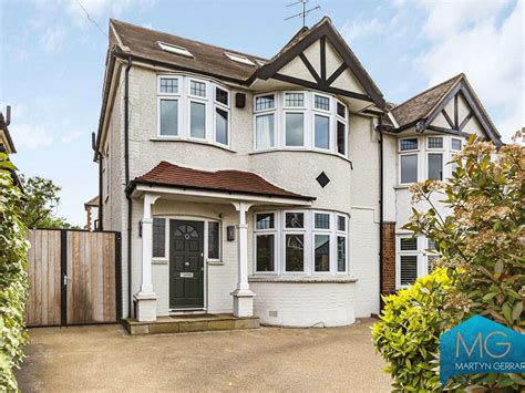 Bed Semi Detached House For Sale In Green Dragon Lane London N