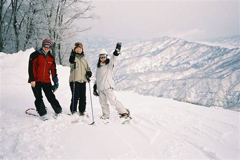 12 Best Ski Resorts in Japan: Winter 2024-2025 | Kyuhoshi