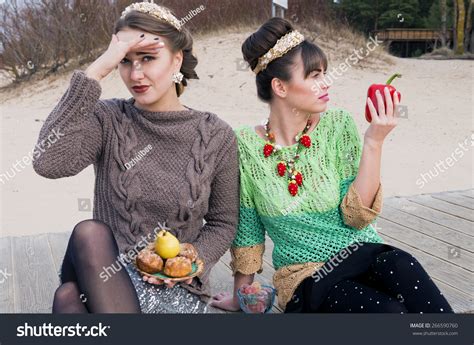 7 1950s beach party Stock Photos, Images & Photography | Shutterstock