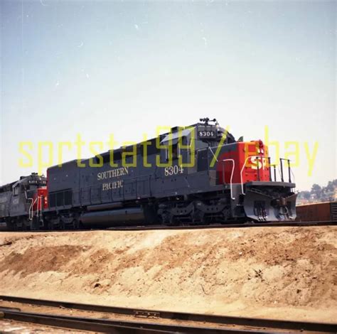 SP SOUTHERN PACIFIC EMD SD40T Locomotive #8304 - Color Railroad Negative c1974 EUR 17,99 ...