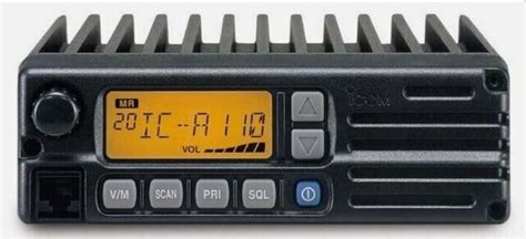 ICOM IC A110 VHF Air Band Transceiver New HM 152 Microphone 20