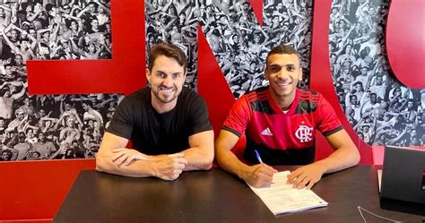 Flamengo renova contrato de joia e estipula multa rescisória de R 582