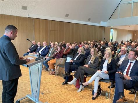 Hasbergen Er Ffnung Der Neuen Mitte Im B Rgersaal Am H Ggelplatz Noz