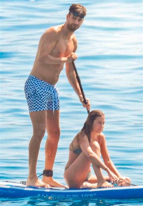 Impactante Clara Ch A En Bikini En Croacia Con Gerard Piqu Es Un Clon