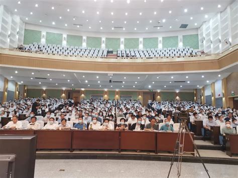 刘鹏教授受邀为酒泉市委理论学习中心组（扩大）学习会议作报告 云创大数据