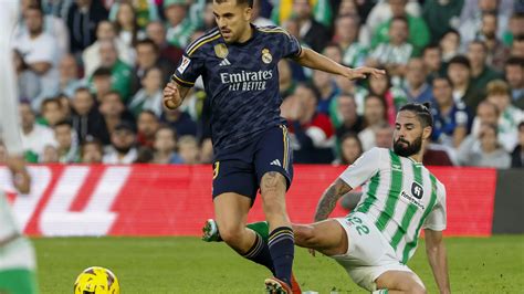 El Real Madrid Pincha Ante El Betis Y Pone En Peligro El Liderato De La