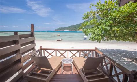 (2023) 10 Best Perhentian Beachfront Resort Tour Package - HolidayGoGoGo