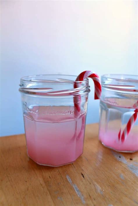 Candy cane science experiment with printable - NurtureStore