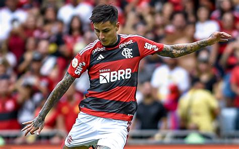 Erick Pulgar é titular em jogo do Chile contra Paraguai pelas