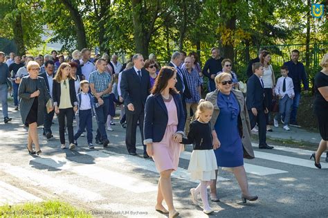 Uroczysto Nadania Szkole Podstawowej W Zaraszowie Imienia Ks