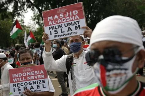 Massa Indonesia For Palestina Unjuk Rasa Di Depan Kedubes As Suara Karya