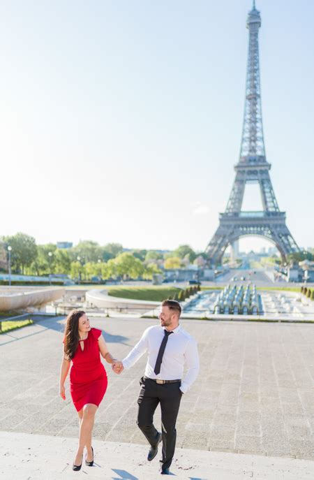 Eiffel Tower Surprise Proposal Pictures The Parisian Photographers